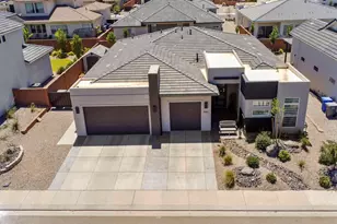 705 S Taylor Creek Dr, Washington, UT 84780 - Photo 2