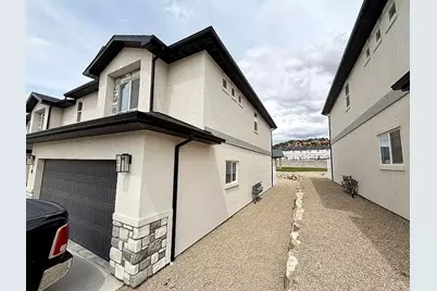 668 E Fiddlers Cove Dr #8, Cedar City, UT 84721 - Photo 2
