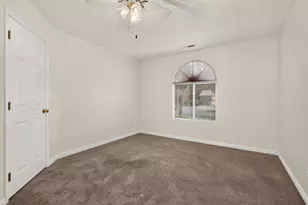 210 N Mall Dr, Saint George, UT 84790 - Photo 18