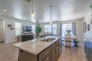 2322 N Park Center Dr, Washington, UT 84780 - Photo 44