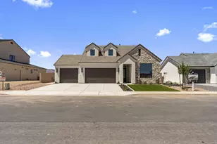2401 Patricia Dr, Santa Clara, UT 84765 - Photo 2