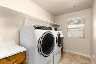 4064 S 20 E, Washington, UT 84780 - Photo 32