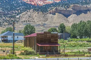511 N Main St, Tropic, UT 84776 - Photo 2