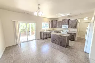 256 N 2585 W, Hurricane, UT 84737 - Photo 6