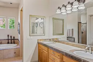 1040 N Berkshire Dr, Washington, UT 84780 - Photo 38