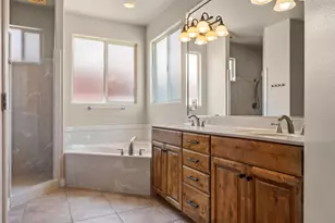 627 N Red Butte Dr, Washington, UT 84780 - Photo 24