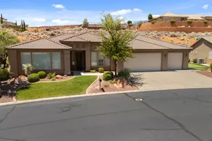 627 N Red Butte Dr, Washington, UT 84780 - Photo 2
