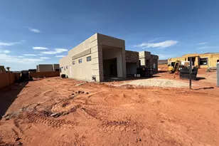 565 W 30 S, Ivins, UT 84738 - Photo 2