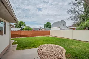 846 S 900 E, Saint George, UT 84790 - Photo 46