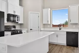 1193 W Kokopelli St, Hildale, UT 84784 - Photo 10
