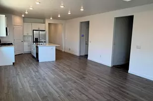 1362 S Gulch Ln, Washington, UT 84780 - Photo 8