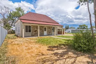142 W 200 N, Panguitch, UT 84759 - Photo 2