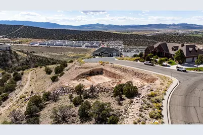 387 S Carmel Ridge Cir, Cedar City, UT 84720 - Photo 8