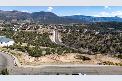387 S Carmel Ridge Cir, Cedar City, UT 84720 - Photo 4