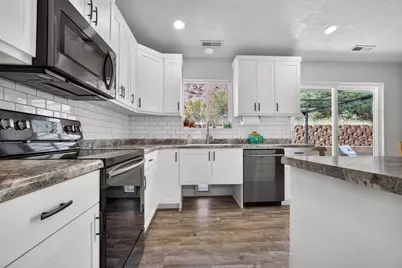 550 W Diagonal St #7, Saint George, UT 84770 - Photo 18