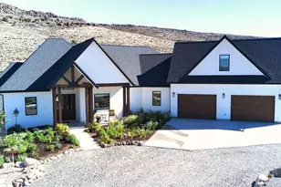 164 W 100 St, Fremont, UT 84747 - Photo 2