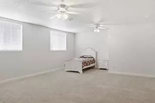 1073 Shadow Ridge Ct, Washington, UT 84780 - Photo 14