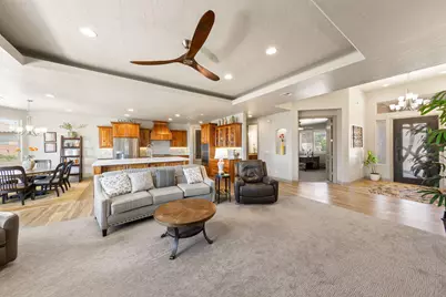 717 W Osprey Dr, Washington, UT 84780 - Photo 14