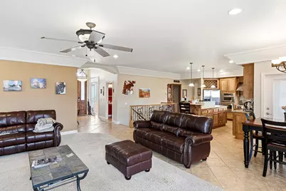 1387 S Hillcrest Dr, Cedar City, UT 84720 - Photo 8