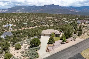 1387 S Hillcrest Dr, Cedar City, UT 84720 - Photo 1