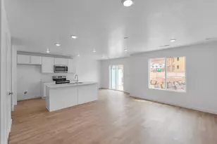 2129 S Wolverine Way, Washington, UT 84780 - Photo 4