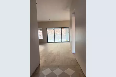 2071 S Clydesdale St, Washington, UT 84780 - Photo 2
