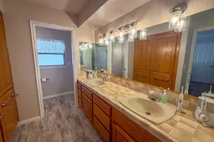 1272 E Chokeberry Dr, Saint George, UT 84790 - Photo 18