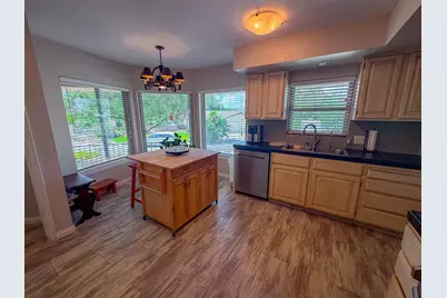 1272 E Chokeberry Dr, Saint George, UT 84790 - Photo 4