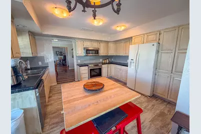 1272 E Chokeberry Dr, Saint George, UT 84790 - Photo 2