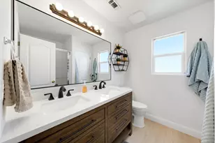 458 E Padre Lakes Dr, Ivins, UT 84738 - Photo 12