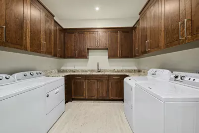 525 N Lost Creek Cir, Saint George, UT 84770 - Photo 32