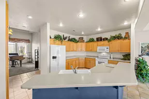 1170 W Vista View Dr, Washington, UT 84780 - Photo 8