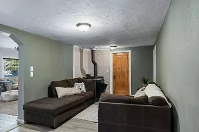 67 S Center St, Enterprise, UT 84725 - Photo 8