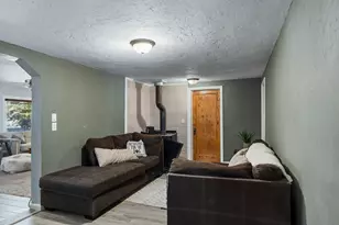 67 S Center St, Enterprise, UT 84725 - Photo 8