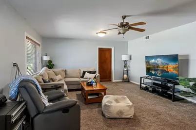 67 S Center St, Enterprise, UT 84725 - Photo 4