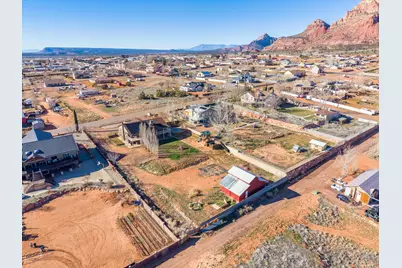 640 N Juniper St, Hildale, UT 84784 - Photo 74