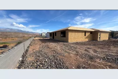 747 N 2760 W, Hurricane, UT 84737 - Photo 10