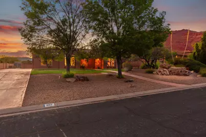 207 N Painted Hills Dr, Ivins, UT 84738 - Photo 10