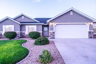 1894 W Gemini Meadows Ln, Cedar City, UT 84721 - Photo 2