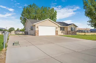 30 S 475 E, Enterprise, UT 84725 - Photo 4