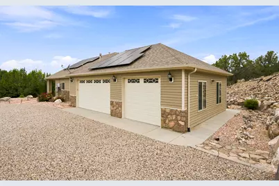 1533 S Cedar Bluffs Dr, Cedar City, UT 84720 - Photo 46