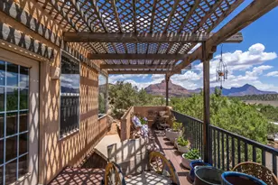 944 W Foothill Dr, Apple Valley, UT 84737 - Photo 12