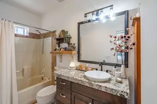 944 W Foothill Dr, Apple Valley, UT 84737 - Photo 38