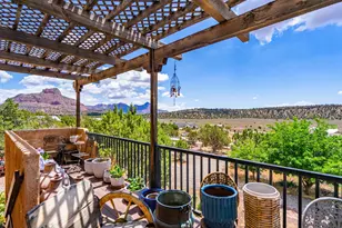 944 W Foothill Dr, Apple Valley, UT 84737 - Photo 10