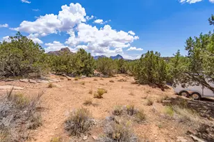944 W Foothill Dr, Apple Valley, UT 84737 - Photo 86