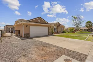 764 E Praya Dr, Ivins, UT 84738 - Photo 2