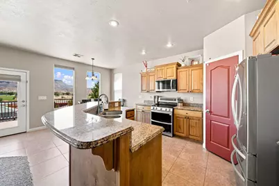 985 S Mulberry Dr, Toquerville, UT 84774 - Photo 10
