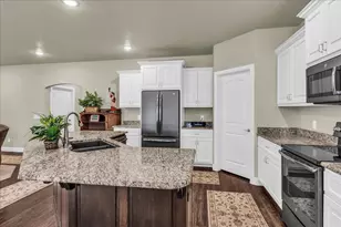 1129 N Horsemans Pk Dr, Dammeron Valley, UT 84783 - Photo 8