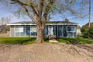 318 S Center St, Enterprise, UT 84725 - Photo 2