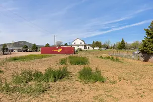 318 S Center St, Enterprise, UT 84725 - Photo 20